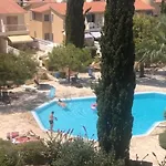 Bestbeach Regina Gardens Quiet Terrasa 아파트 파포스