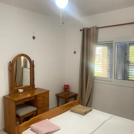Bestbeach Regina Gardens Quiet Terrasa Апартаменты *
