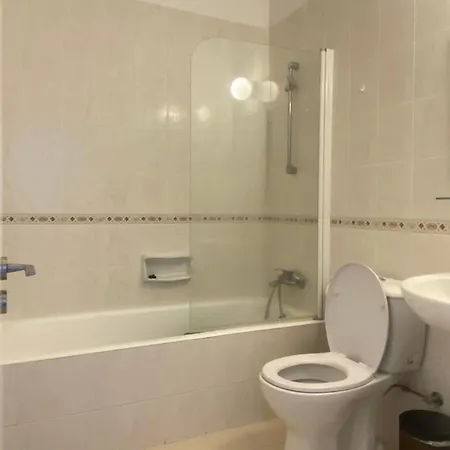 Апартаменты Bestbeach Regina Gardens Quiet Terrasa *